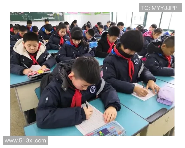 足球场上球星的兴趣爱好与特长揭秘 探索他们场外的精彩人生